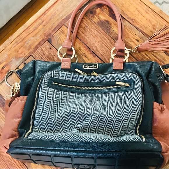 itzy ritzy tribe tote